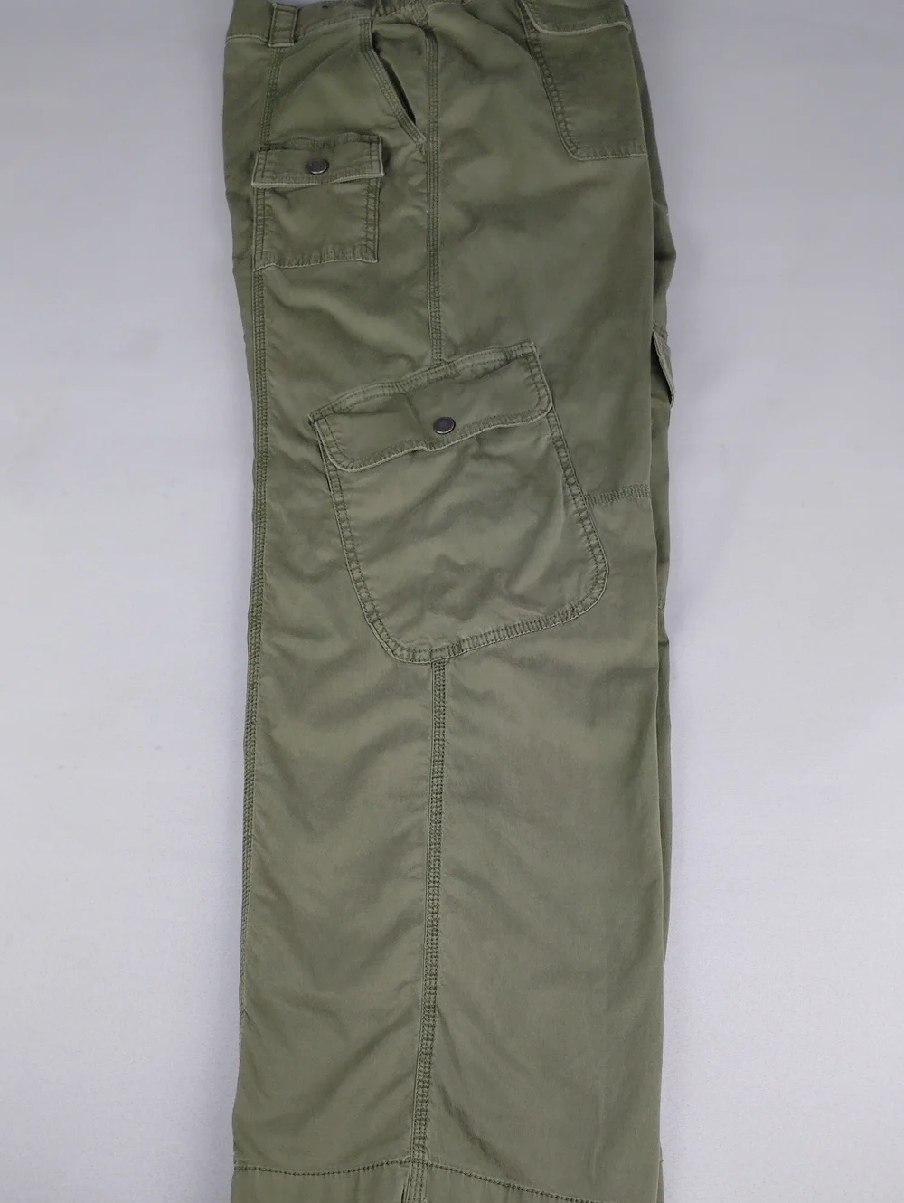 Hollister Men's Cargo Pants in Olive Green.